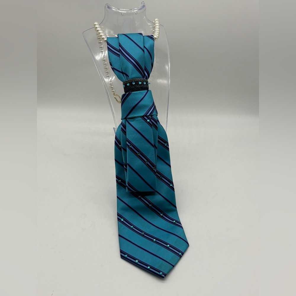 Stylish Teal Striped Women's Pearl Tie